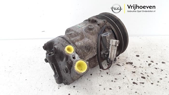 Air conditioning pump from a Opel Tigra Twin Top 1.4 16V 2004