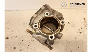 Boîtier accélérateur d'un Opel Zafira (F75) 2.0 16V Turbo OPC 2002