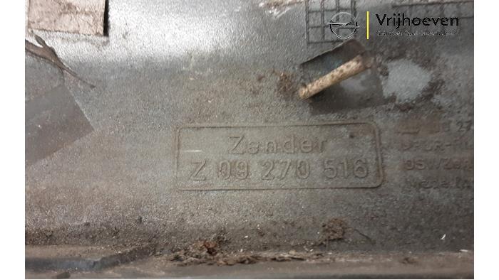 Pokrywa zderzaka tylnego z Opel Zafira (F75) 2.0 16V Turbo OPC 2002