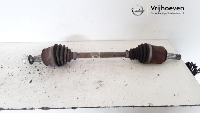 Gebrauchte Antriebswelle links vorne Opel Corsa E 1.4 16V Preis € 20,00 Margenregelung angeboten von Autodemontage Vrijhoeven B.V.