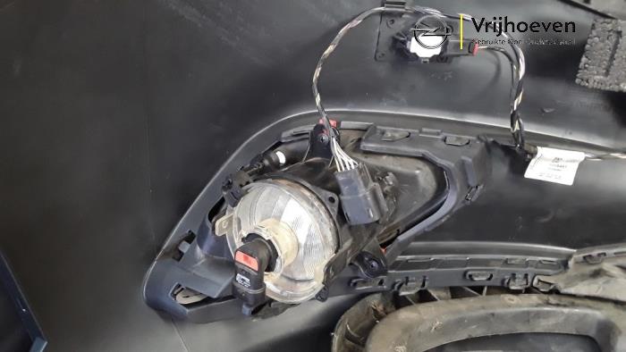Zderzak przedni z Opel Corsa E 1.0 SIDI Turbo 12V 2018