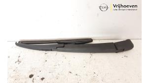 Used Rear wiper arm Opel Astra K 1.0 Turbo 12V Price € 20,00 Margin scheme offered by Autodemontage Vrijhoeven B.V.