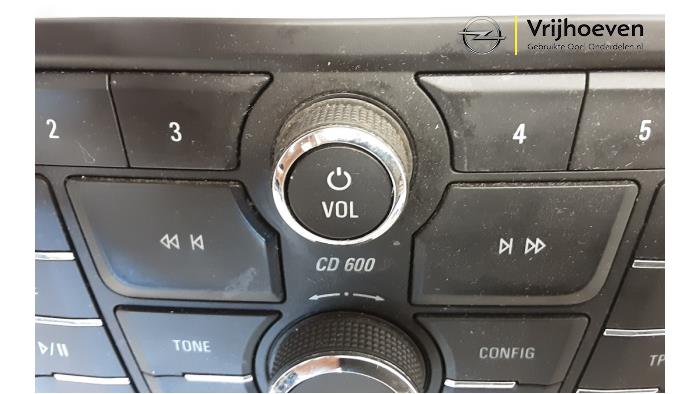 Panel de control de radio de un Opel Mokka/Mokka X 1.4 Turbo 16V 4x2 2016