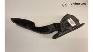 Used Accelerator pedal Opel Agila (B) 1.0 12V Price € 25,00 Margin scheme offered by Autodemontage Vrijhoeven B.V.