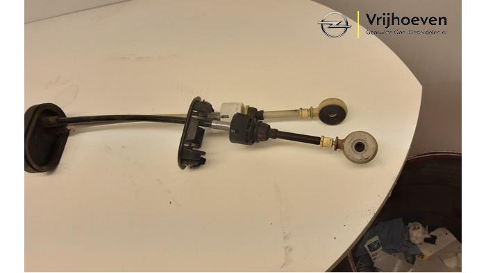 Gearbox shift cable from a Opel Astra J GTC (PD2/PF2) 1.6 SIDI Turbo 16V Motorsport 2017