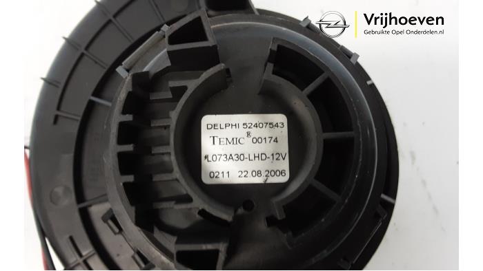 Motor de ventilador de calefactor de un Opel Astra H Twin Top (L67) 1.6 16V 2006