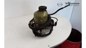 Used Power steering pump Opel Astra H Twin Top (L67) 1.6 16V Price € 75,00 Margin scheme offered by Autodemontage Vrijhoeven B.V.
