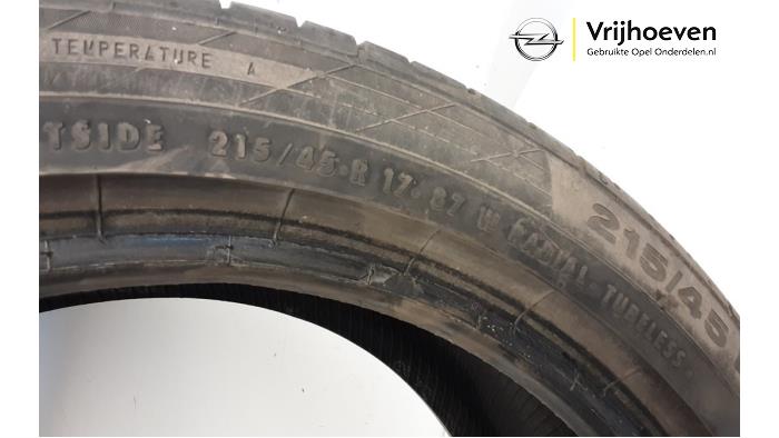 Tyre with tyre size 215/45/17 - 21545R17 CONTINENTAL