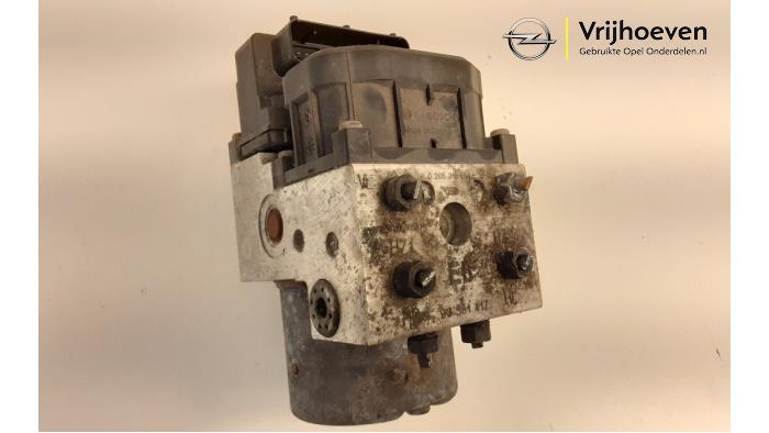 Begagnade ABS-pump Opel Zafira (F75) 1.6 16V Pris € 25,00 Marginaltabell erbjuds av Autodemontage Vrijhoeven B.V.