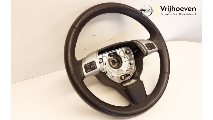 Steering wheel from a Opel Vectra C Caravan 1.8 16V 2005