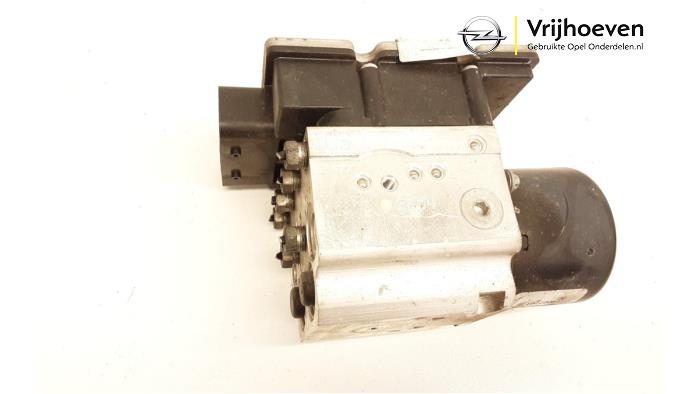 Begagnade ABS-pump Opel Vectra C Caravan 2.2 DIG 16V Pris € 30,00 Marginaltabell erbjuds av Autodemontage Vrijhoeven B.V.