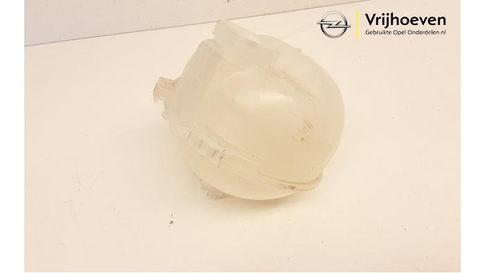 Expansion vessel from a Opel Astra K 1.2 Turbo 12V 2021