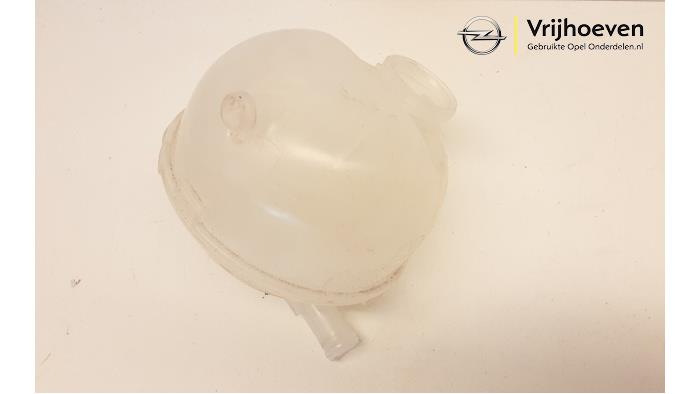 Expansion vessel from a Opel Astra K 1.2 Turbo 12V 2021