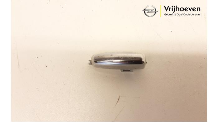 Interruptor de freno de mano de un Vauxhall Crossland X/Crossland 1.2 12V 2019