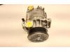 Air conditioning pump from a Opel Karl 1.0 12V 2015
