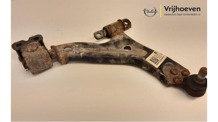 Front wishbone, right from a Opel Karl 1.0 12V 2015