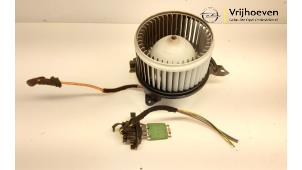 Usados Motor de ventilador de calefactor Opel Corsa D 1.2 16V ecoFLEX Bi-Fuel Precio € 30,00 Norma de margen ofrecido por Autodemontage Vrijhoeven B.V.