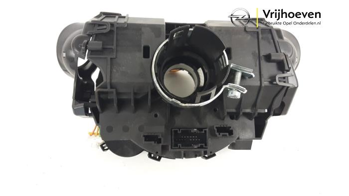 Steering column module from a Opel Corsa F (UB/UH/UP) 1.2 Turbo 12V 100 2020