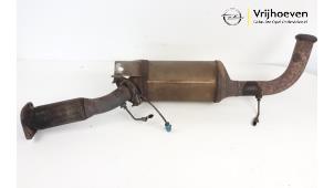 Usagé Filtre à particules Opel Vivaro 2.5 CDTI 16V Prix € 300,00 Règlement à la marge proposé par Autodemontage Vrijhoeven B.V.