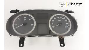Używane Tablica rozdzielcza Opel Vivaro 2.5 CDTI 16V Cena € 75,00 Procedura marży oferowane przez Autodemontage Vrijhoeven B.V.