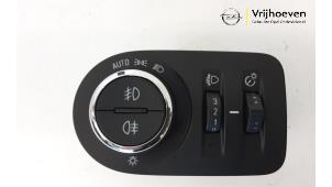 Gebrauchte Licht Schalter Opel Astra K Sports Tourer 1.0 Turbo 12V Preis € 20,00 Margenregelung angeboten von Autodemontage Vrijhoeven B.V.