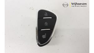 Used Seat heating switch Opel Corsa E 1.4 16V Price € 10,00 Margin scheme offered by Autodemontage Vrijhoeven B.V.