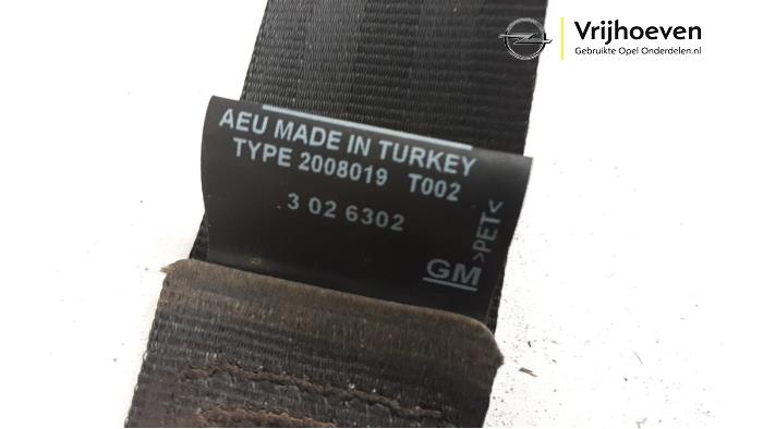 Front seatbelt, left from a Opel Combo 1.6 CDTI 16V 2013
