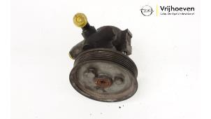 Usados Bomba de dirección asistida Opel Combo 1.3 CDTI 16V ecoFlex Precio € 50,00 Norma de margen ofrecido por Autodemontage Vrijhoeven B.V.