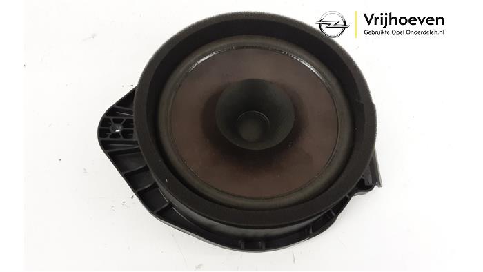 Używane Glosnik Opel Meriva (B) 1.4 Turbo 16V ecoFLEX Cena € 20,00 Procedura marży oferowane przez Autodemontage Vrijhoeven B.V.