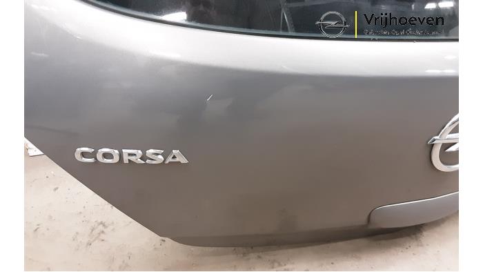 Tylna klapa z Opel Corsa D 1.2 16V 2012