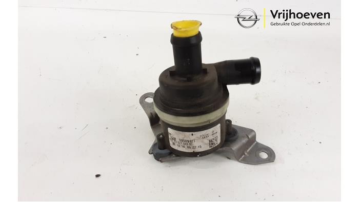 Begagnade Extra vattenpump Opel Astra K 1.6 SIDI Eco Turbo 16V Pris € 25,00 Marginaltabell erbjuds av Autodemontage Vrijhoeven B.V.