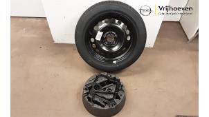Used Jackkit + spare wheel Opel Astra H (L48) 1.4 16V Twinport Price € 75,00 Margin scheme offered by Autodemontage Vrijhoeven B.V.