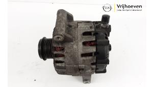 Dynamo van een Opel Astra J GTC (PD2/PF2) 2.0 16V Turbo OPC 2014
