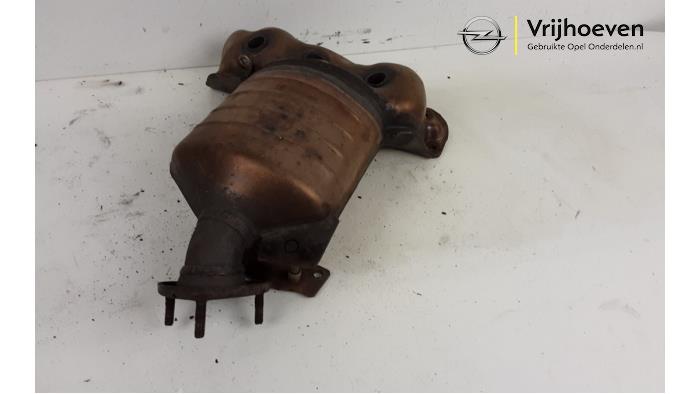 Exhaust manifold + catalyst from a Opel Astra H (L48) 1.4 16V Twinport 2008