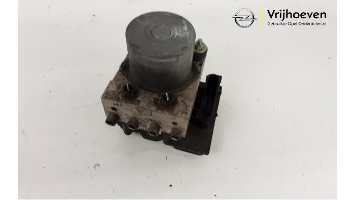 Begagnade ABS-pump Opel Corsa D 1.6i OPC 16V Turbo Pris € 175,00 Marginaltabell erbjuds av Autodemontage Vrijhoeven B.V.