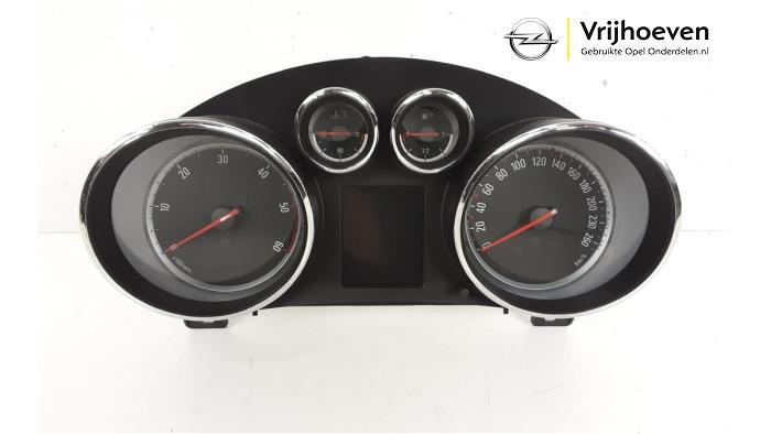 Instrument panel from a Opel Astra J Sports Tourer (PD8/PE8/PF8) 1.7 CDTi 16V 2011