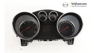 Used Instrument panel Opel Astra J Sports Tourer (PD8/PE8/PF8) 1.7 CDTi 16V Price € 100,00 Margin scheme offered by Autodemontage Vrijhoeven B.V.
