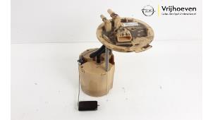 Usados Bomba eléctrica de combustible Opel Astra J Sports Tourer (PD8/PE8/PF8) 1.7 CDTi 16V Precio € 80,00 Norma de margen ofrecido por Autodemontage Vrijhoeven B.V.