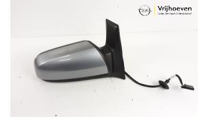 Used Wing mirror, right Opel Zafira (M75) 2.2 16V Direct Ecotec Price € 40,00 Margin scheme offered by Autodemontage Vrijhoeven B.V.