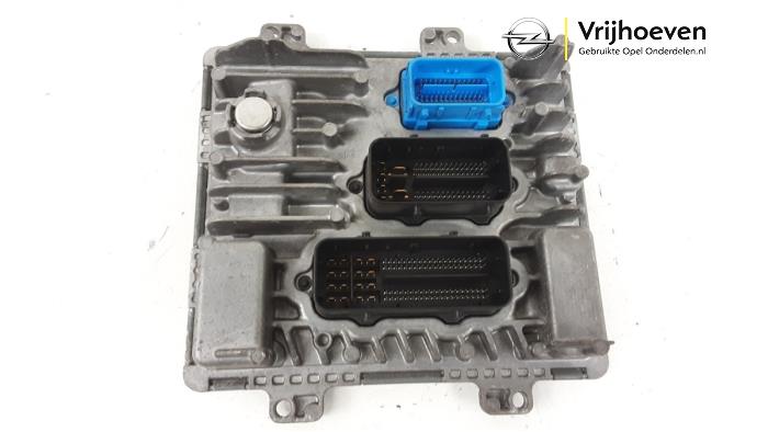 Used Engine management computer Opel Astra K 1.6 CDTI 110 16V Price € 200,00 Margin scheme offered by Autodemontage Vrijhoeven B.V.