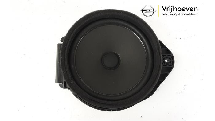 Speaker from a Opel Astra K 1.0 Turbo 12V 2016