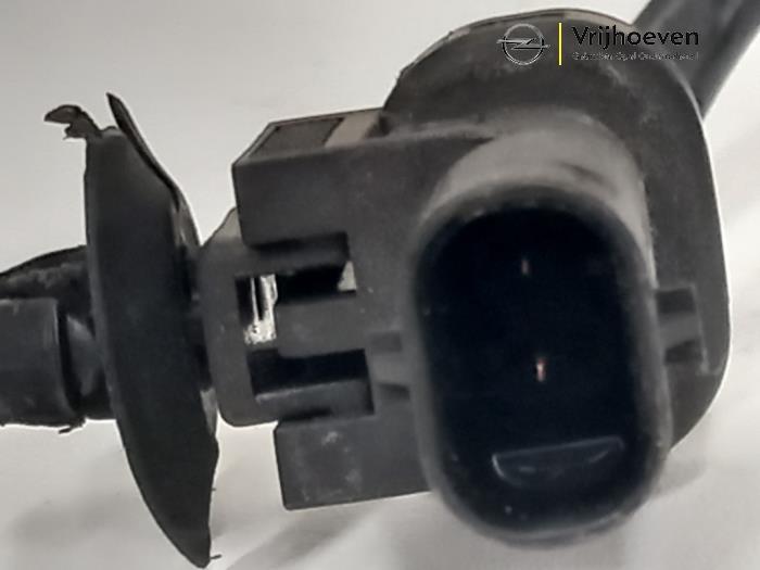 Auspuff Temperatursensor van een Opel Astra K 1.6 CDTI 110 16V 2016