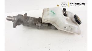Used Master cylinder Opel Ampera 1.4 16V Price € 75,00 Margin scheme offered by Autodemontage Vrijhoeven B.V.