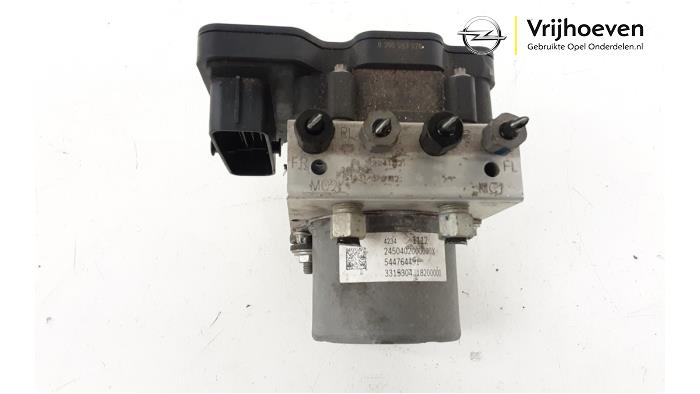 Begagnade ABS-pump Opel Karl 1.0 12V Pris € 70,00 Marginaltabell erbjuds av Autodemontage Vrijhoeven B.V.