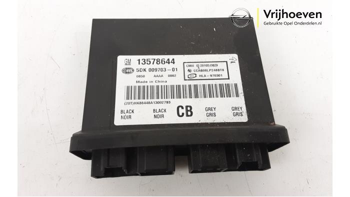 Używane Modul keyless vehicle Opel Ampera 1.4 16V Cena € 50,00 Procedura marży oferowane przez Autodemontage Vrijhoeven B.V.