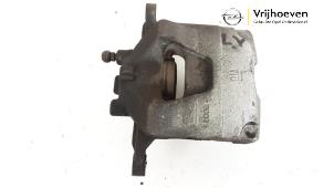 Used Front brake calliper, left Opel Ampera 1.4 16V Price € 25,00 Margin scheme offered by Autodemontage Vrijhoeven B.V.