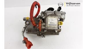 Usagé Pompe clim Opel Ampera 1.4 16V Prix € 125,00 Règlement à la marge proposé par Autodemontage Vrijhoeven B.V.