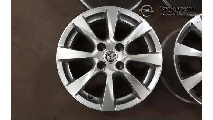 Set of wheels Opel Corsa F 1.2 12V 75 - 9332274480 Alloy GM