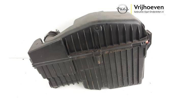 Obudowa filtra powietrza z Opel Corsa F (UB/UH/UP) 1.2 12V 75 2021