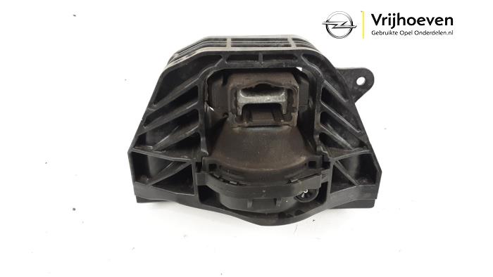 Engine mount from a Opel Corsa F (UB/UH/UP) 1.2 12V 75 2021